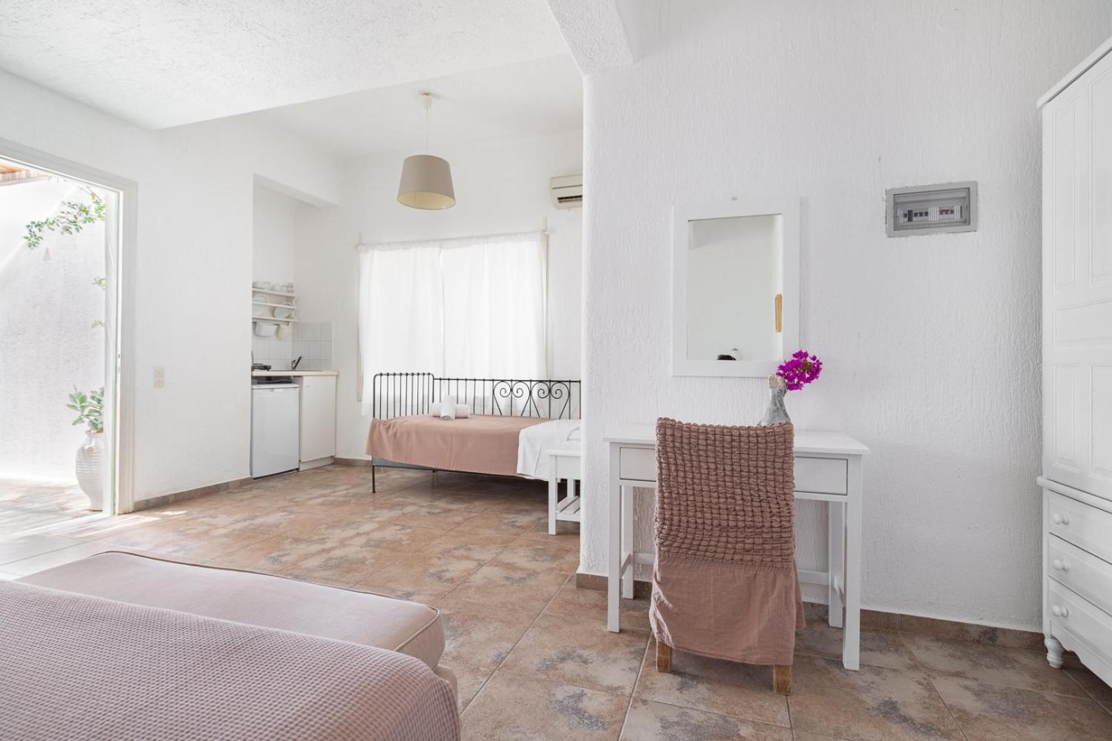 Fos Suites Agios Ioannis Diakoftis Exterior foto